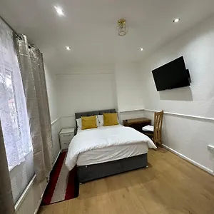 double-room-with-free-wifi-keedonwood-road.cambridgehotelsuk.com/